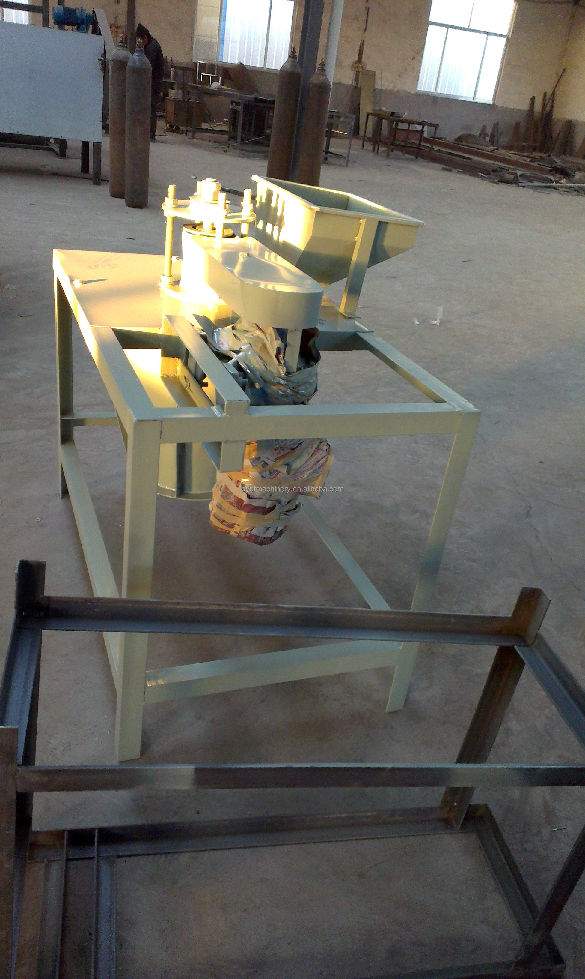 230 KG Automatic Pecan Kernel Peeling Machine Hard Shell Cracker for Walnut Shelling
