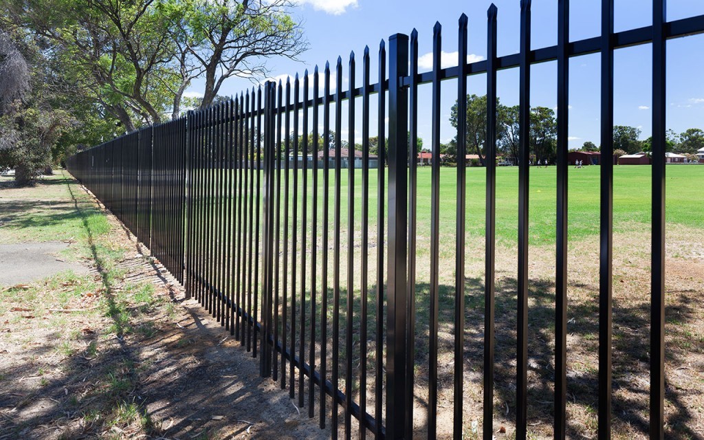 China factory high quality galvanized Tubular Iron Fencing galvanized for sale