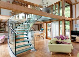 Quality U Channel Curved Deck Stairs Designs Glass Railings System Screw Bolted Installation wholesale