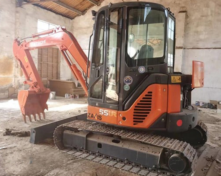 Hitachi ZX55 Used Mini Excavator 5.5 Ton ZX55U ZX55UR with Original Hydraulic Pump