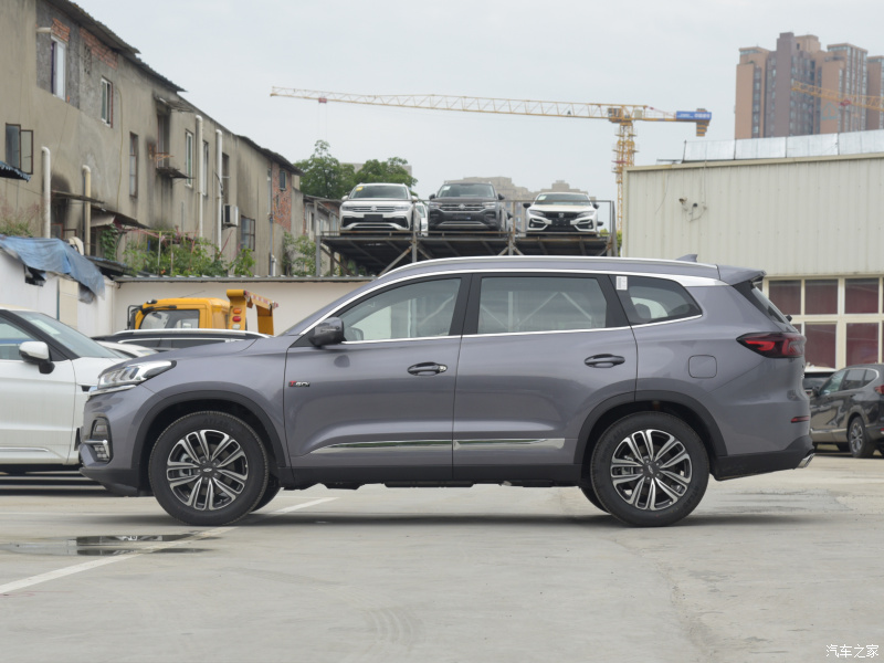 QiRui New energy 5-Door 5-Seat SUV Second-Hand Car Chery Used Car RuiHu 8