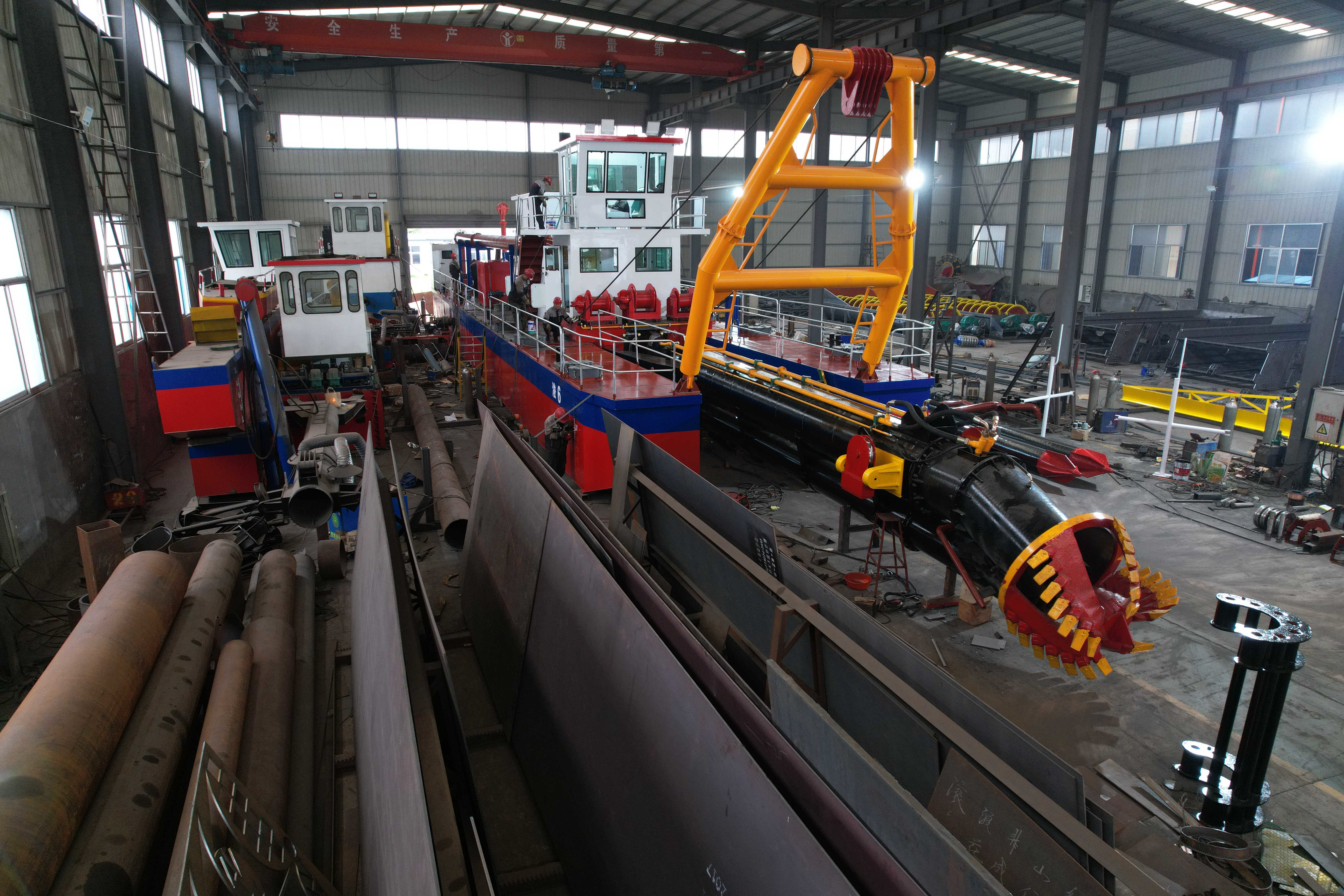 CCS 7.5m Steel Mud Dredger with 1500m Discharge Distance Draft 1 Meter