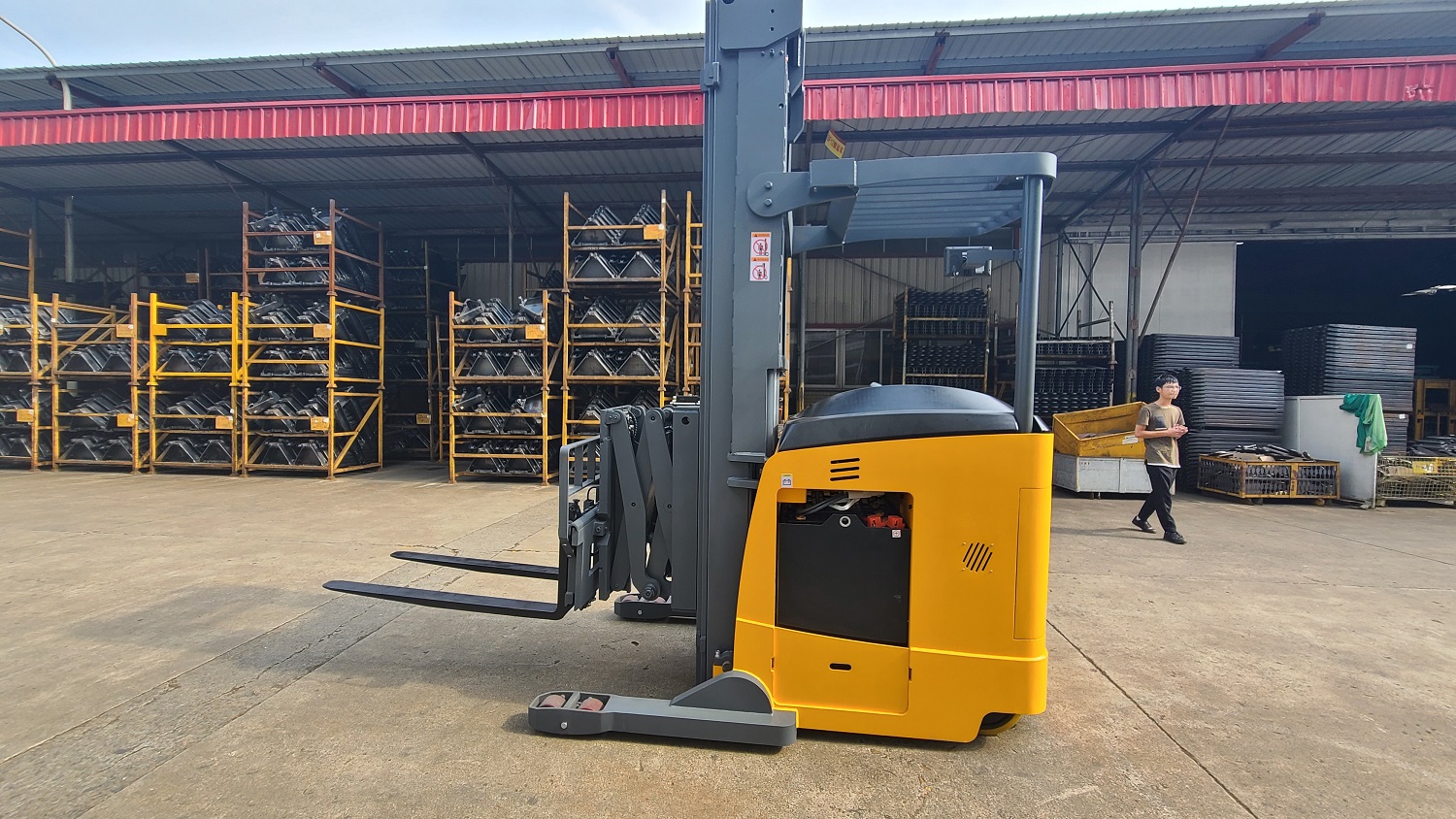 Advertising Company 1.5 Ton 2 Ton Scissor Double Deep Reach Forklift with 12000 Max Height
