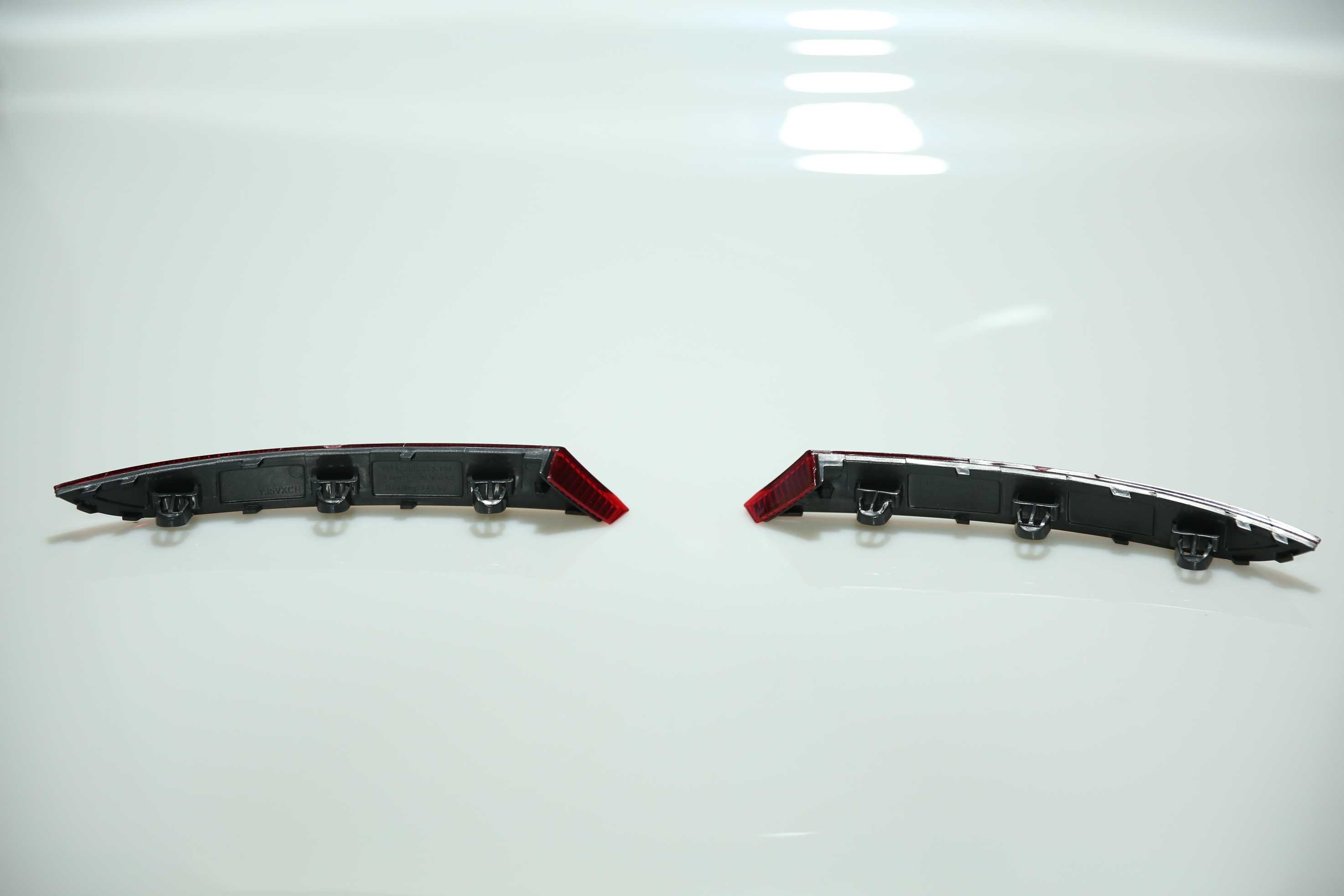 Car Front Bumper Reflector Light For VW Passat 2016 2017 2018 Decorate Light