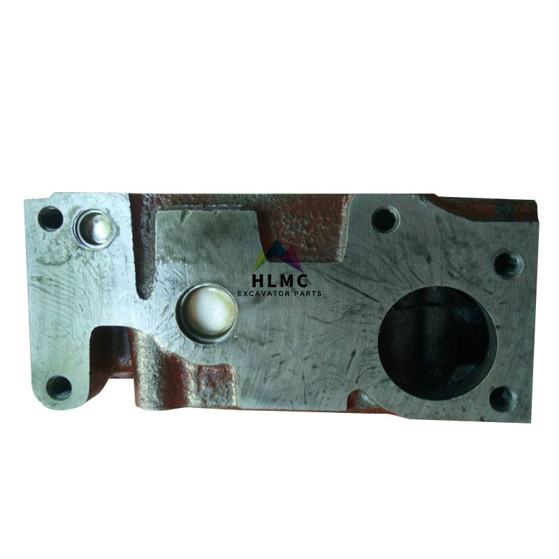 KOMATSU Excavator Parts 4D95 Diesel Engine Parts Cylinder Head 6204131100 6204-13-1100