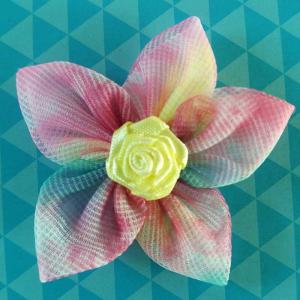 Quality Customized Elegant Sheer Fabric Flowers Garment Craft Handmade Flowers For Girls Clothes Decoration wholesale
