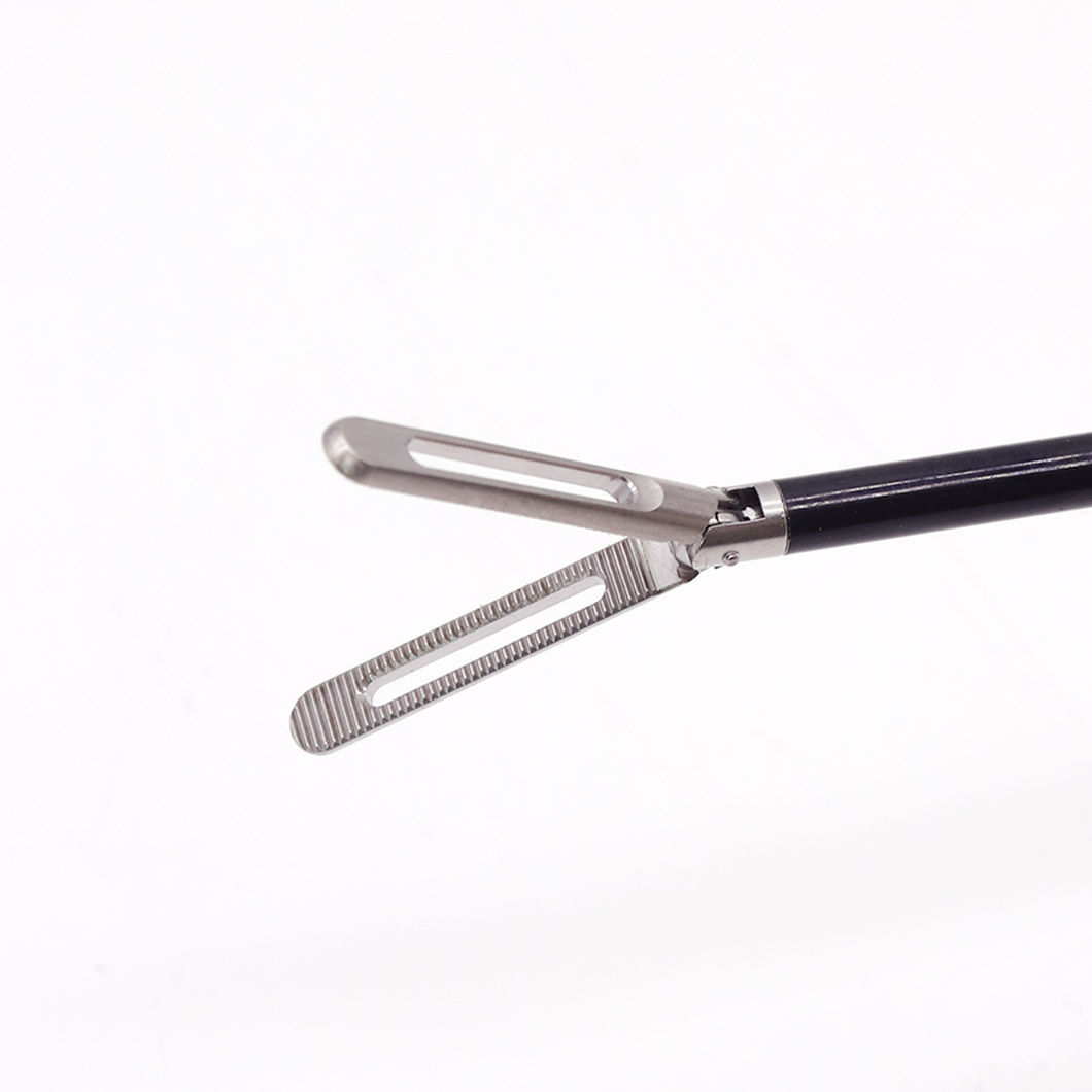 3mm Pediatric Medical Laparoscopic Instruments Atraumatic Grasping Forceps