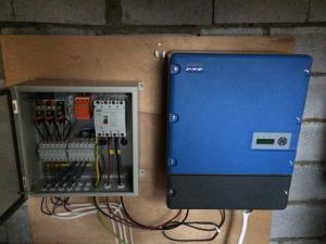 Quality Fanless Domestic Solar Inverter / Solar Ac Pump Controller Wall Mounting Installation wholesale