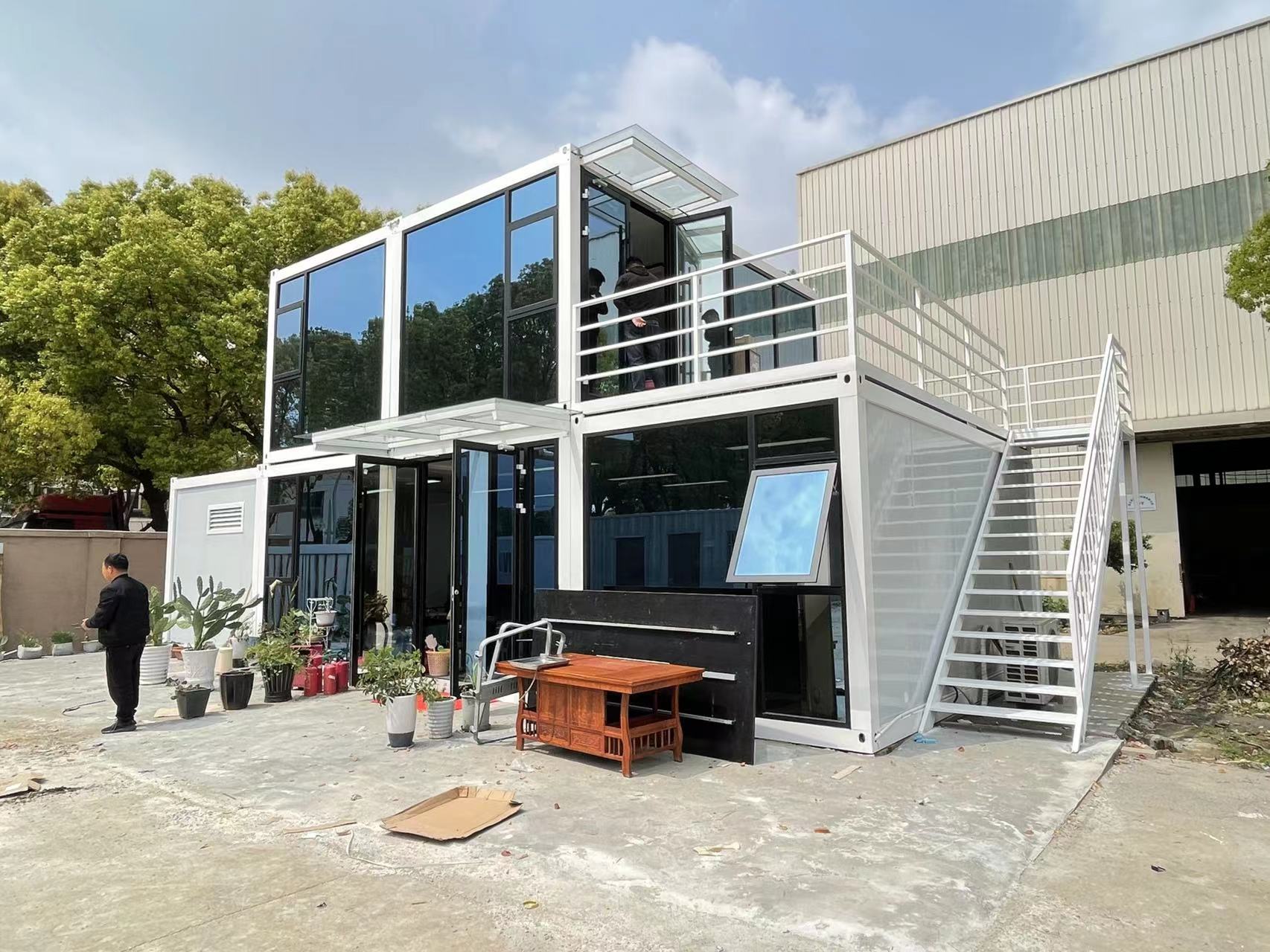 Modern Design Luxury Prefabricated Flat Pack Container Hotel Kitchens with 50/75/100mm Wave Sandwich Panel Walls