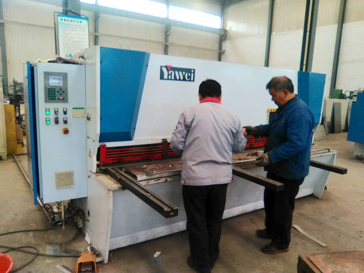 1300 KG Woodworking Machine Automatic Reciprocating Saw with Simple Mini Beam Saw SKY1325