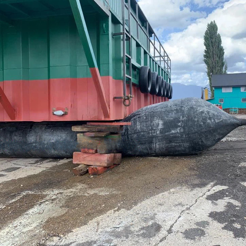 2.5m Marine Airbags Shock Absorbing Corrosion Proof Long Lifespan Sturdy