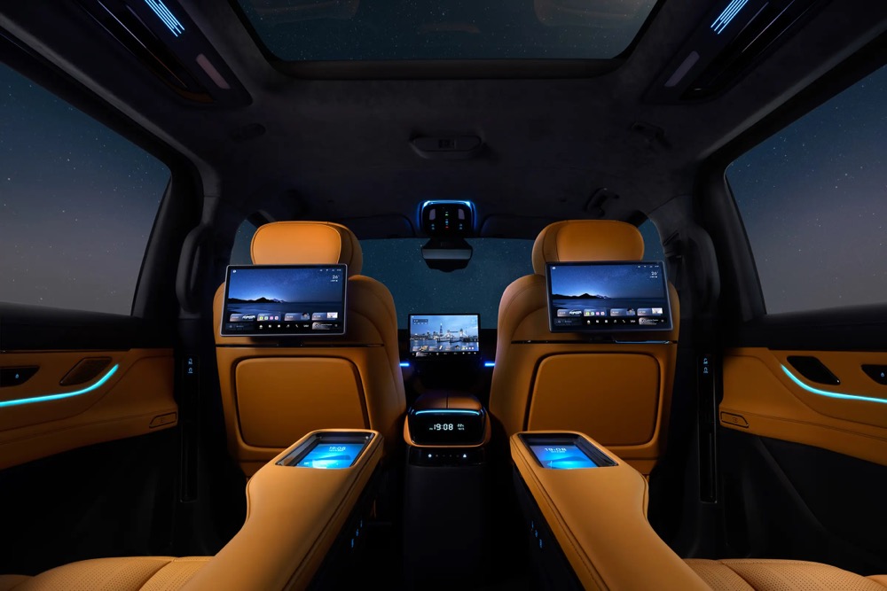 LEVC L380 Pro Ultra 4WD MPV 6-Seater Electric Minivan EV Car for Maximum Speed of 170 Km/H
