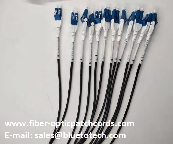 Flexbile Fiber Optic Patch Cord LC Uniboot Armoured Optical Fiber Cable 12 Core