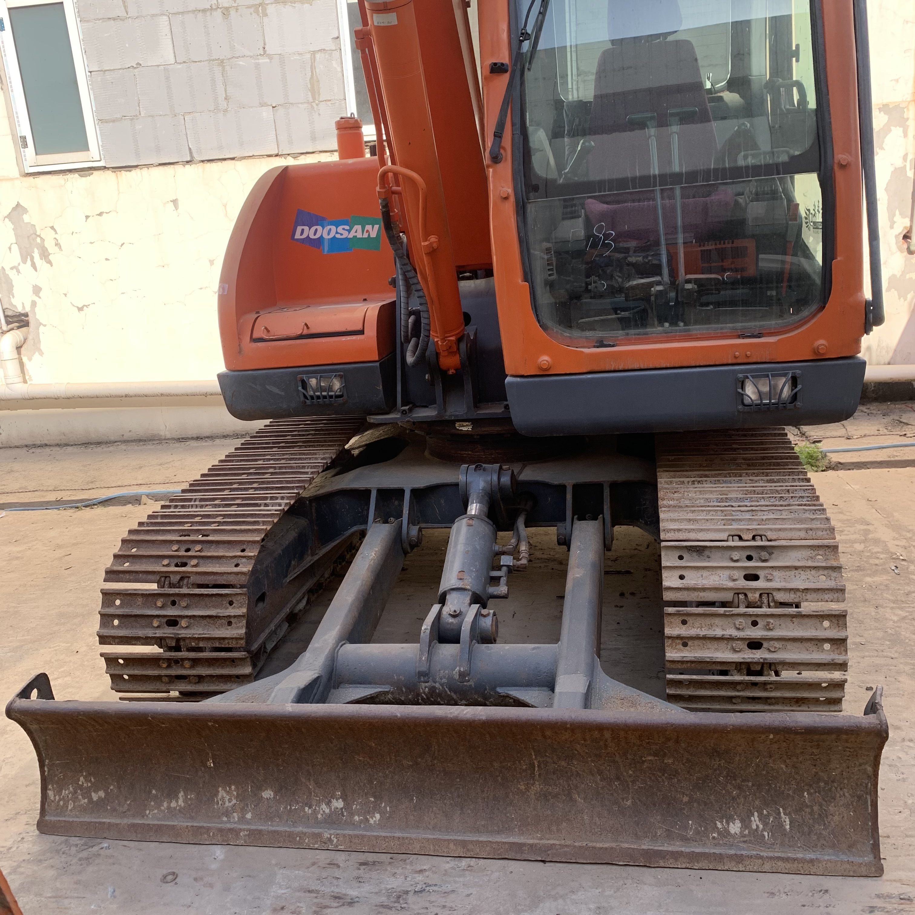 7350kg Operating Weight Doosan DX75 Dx60 DX80 Excavator with Original Hydraulic Valve