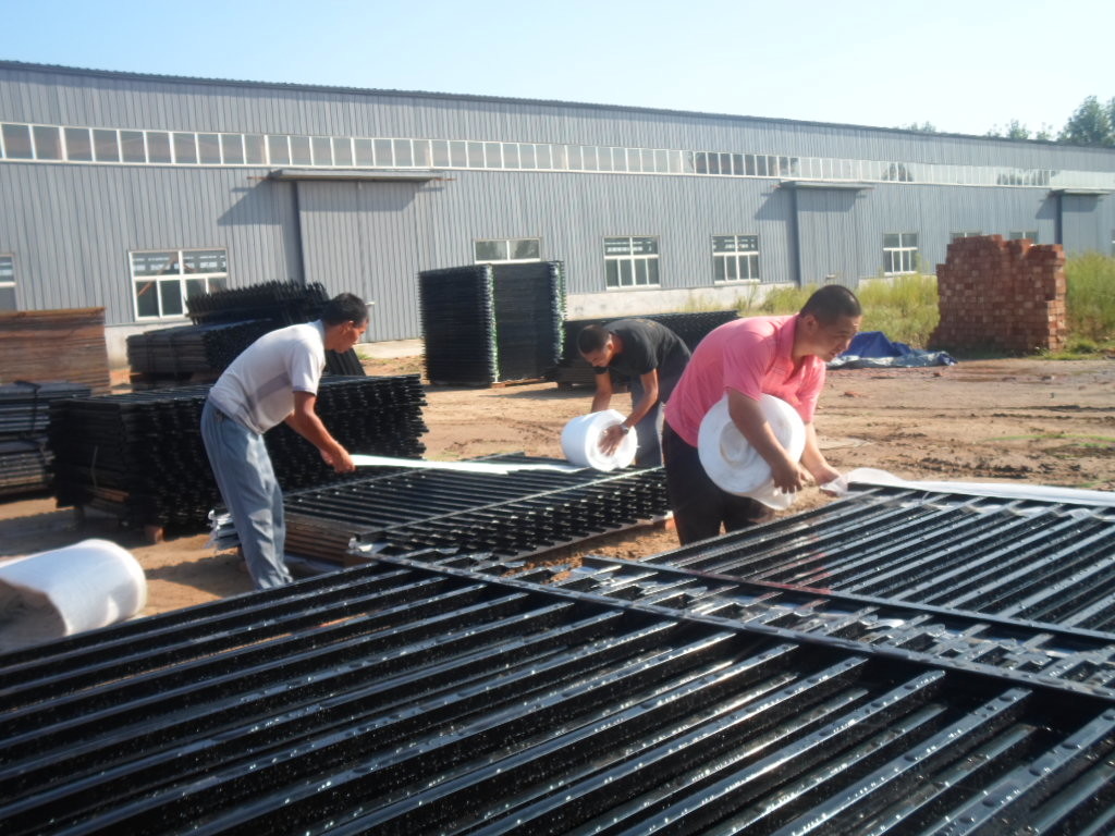Wholesale Australia Hot dipped galvanized palisade security fencing
