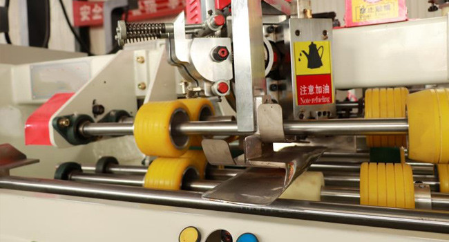 600 Nails/Min Carton Box Stitching Machine 1515×2460mm Double Servo Motor