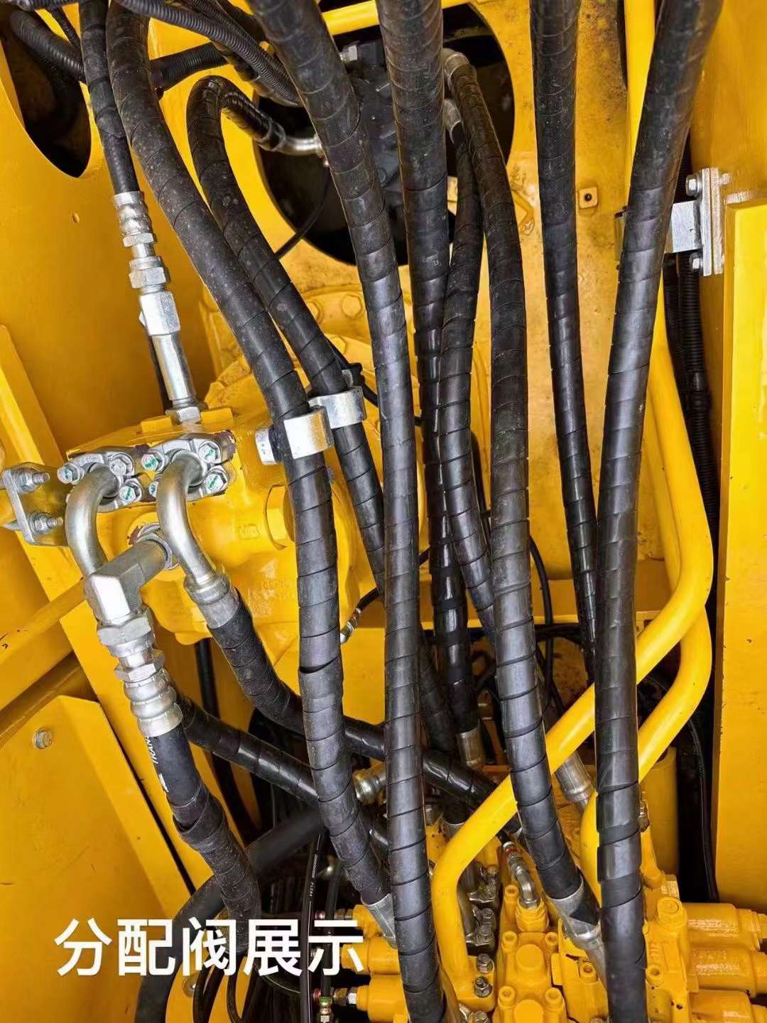 PC210 LC Used Kamatsu Crawler Excavator with Denison and Kawasaki Hydraulic Components