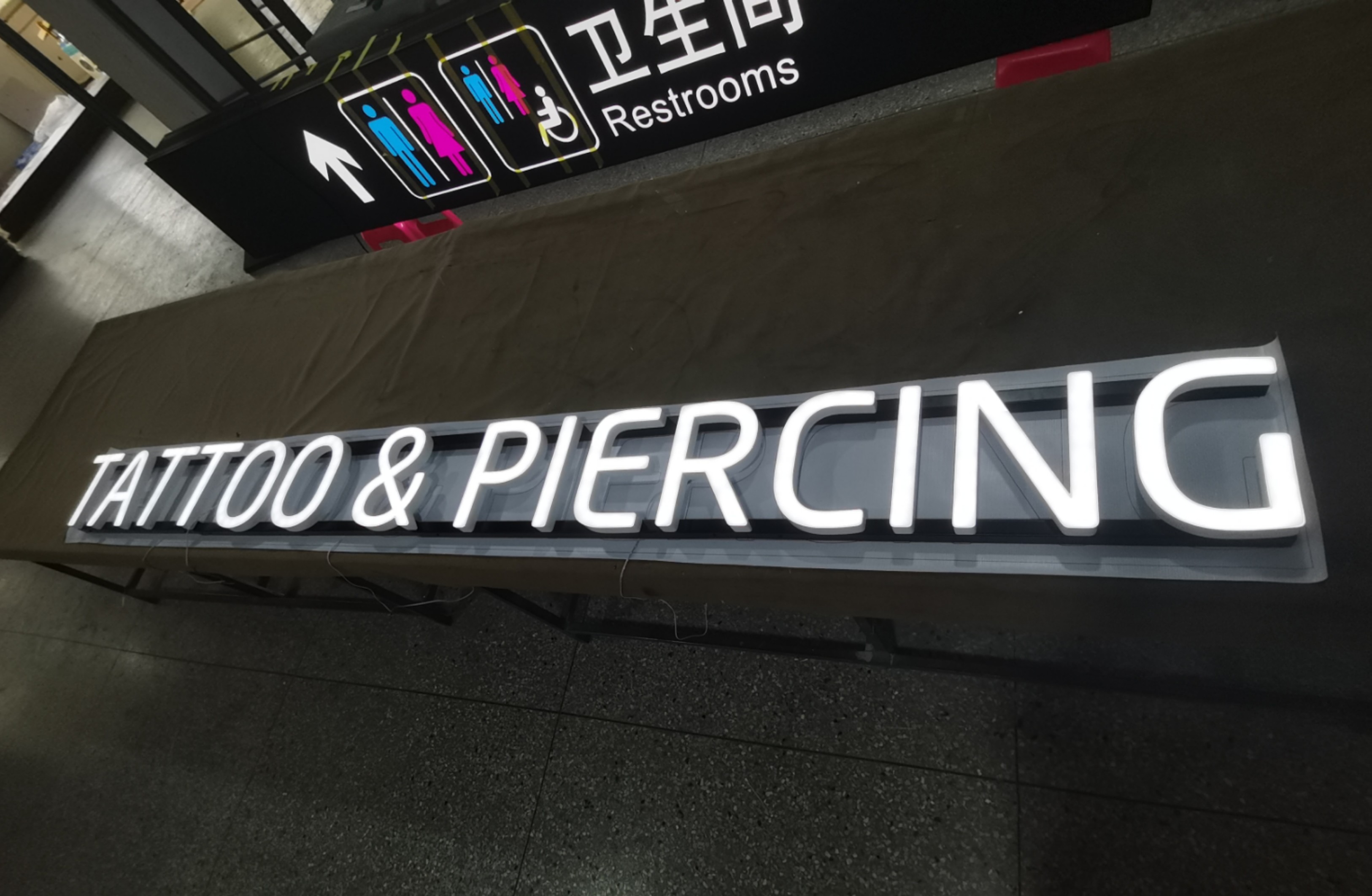 Custom Acrylic 3D LED Letter Signs 0.6mm 0.8mm Stainless Steel for Indoor decoration