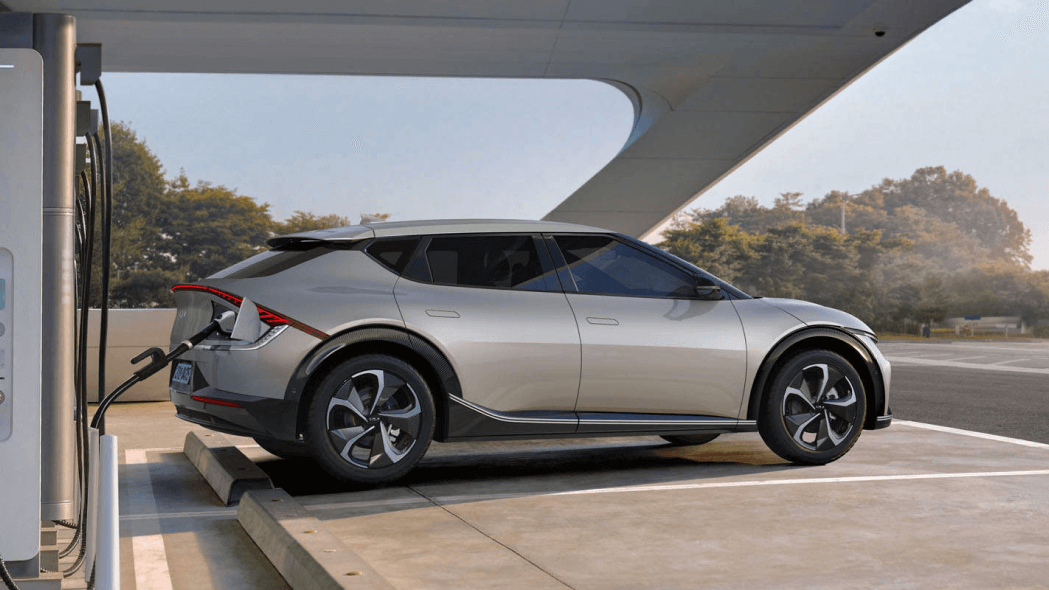 2023 2024 CLTC Endurance 617KM/555KM Pure Electric Coupe Kia Energy EV6 Made in and with 100 km/h Acceleration 3.5S-7.3S