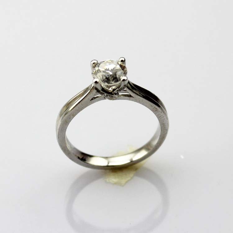 925 Sterling Silver Jewelry Engagement Ring with Clear Cubic Zirconia(R290)