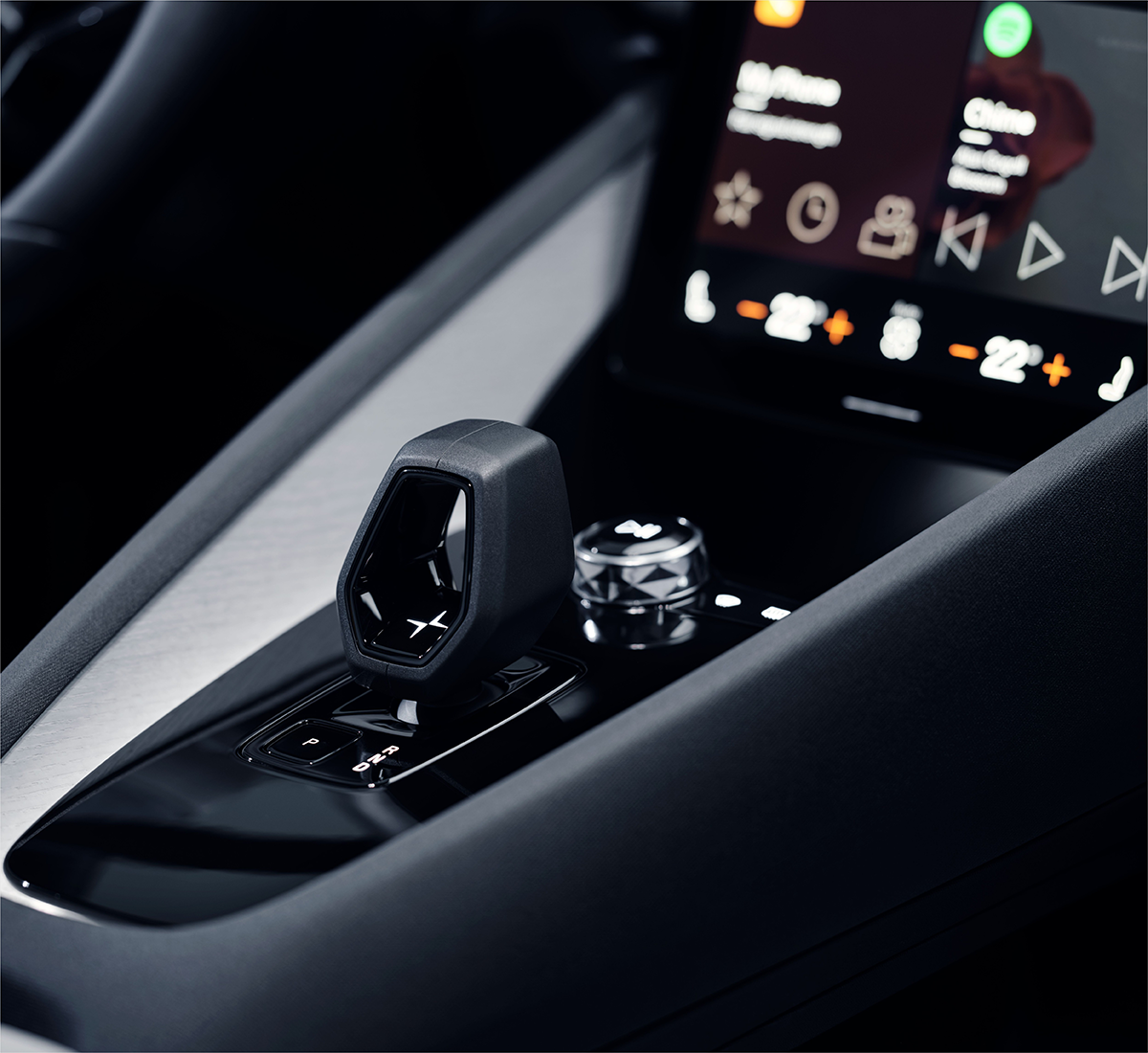 4606*1859*1479mm Polestar 2 Electric Vehicle with 565km NEDC Range and Ternary Lithium Battery