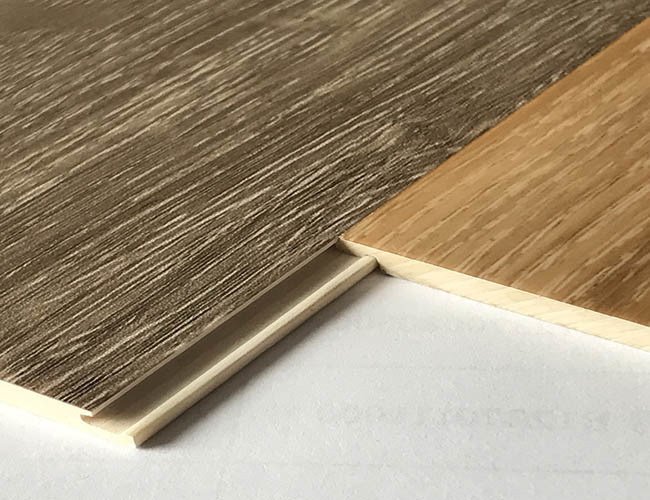 Noise Reducing Commercial Luxury Vinyl Flooring 0.7mm Wear Layer Antiwear Unilin Click
