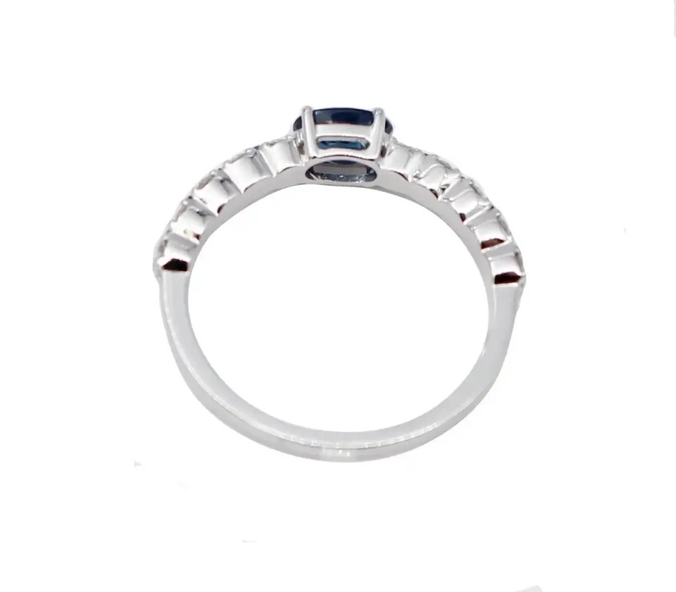 Trendy S925 Sterling Silver Natural Jewelry Sapphire CZ Ring Simple Design For Ladies