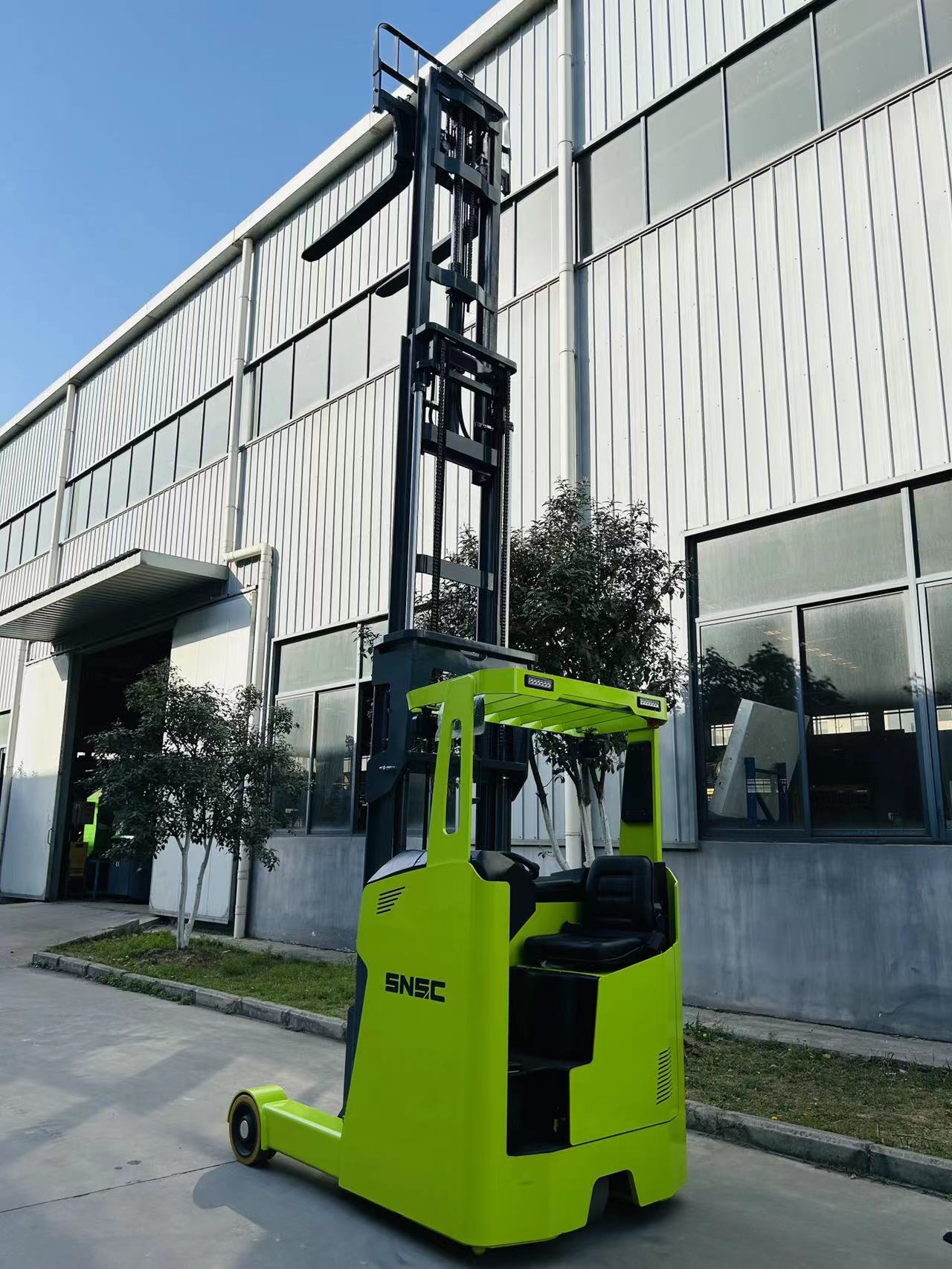 SNSC 2ton Capacity Max Lift Height 6m 8m 10m 12m Narrow Aisle Montacargas Double Reach Truck Forklift