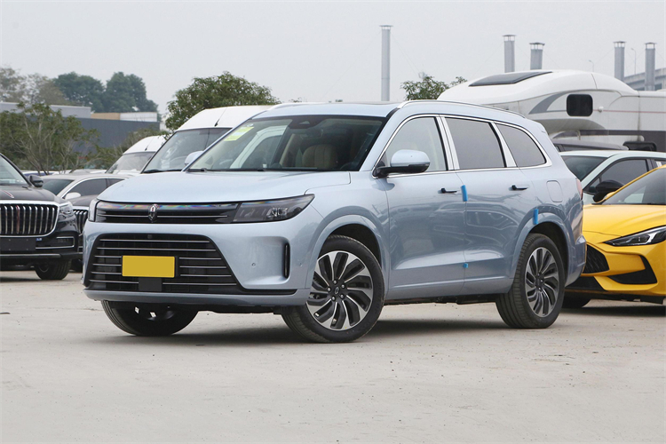 HUA-WEI AITO M7 M5 Second Hand Electric Hybrid Energy Vehicles with 195KM Pure Electric Range and 7.8s Acceleration Time