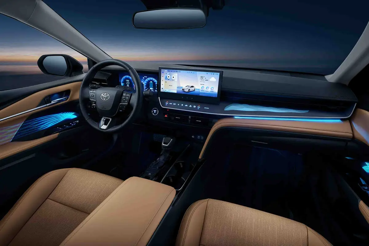 Camrys 2024 25G Version Hybrid Car 25 HE Elite PLUS Toyota Second Hand Used Cars Max Speed 205 Km/h No Fast Charging Time