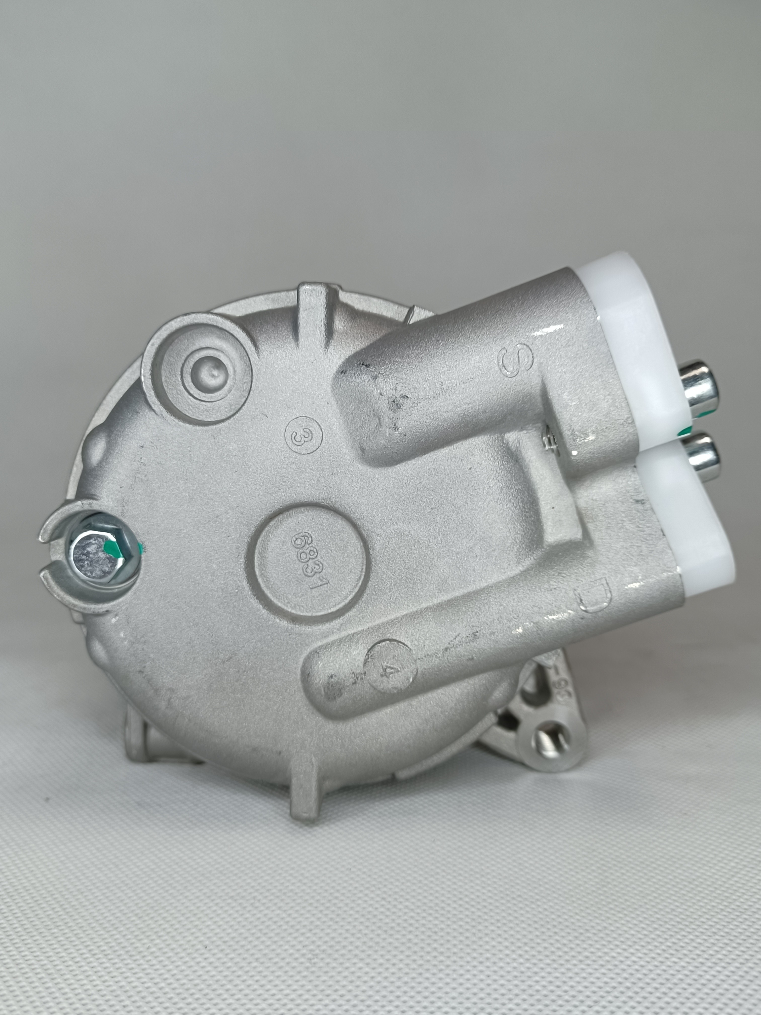 R134a Vehicle AC Compressor 12V For Nissan Patrol 92600VB005
