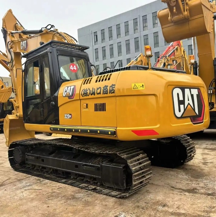 Japan Original Caterpillar 330gc Excavator Heavy Earth Moving Machinery Cat 330d 330dl 330d2 330d2l