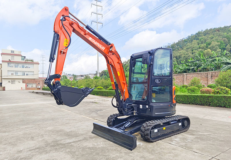 3.5 Ton Mini Excavator Zero Tail Swing 0.12M3 With High Power Yanmar Engine