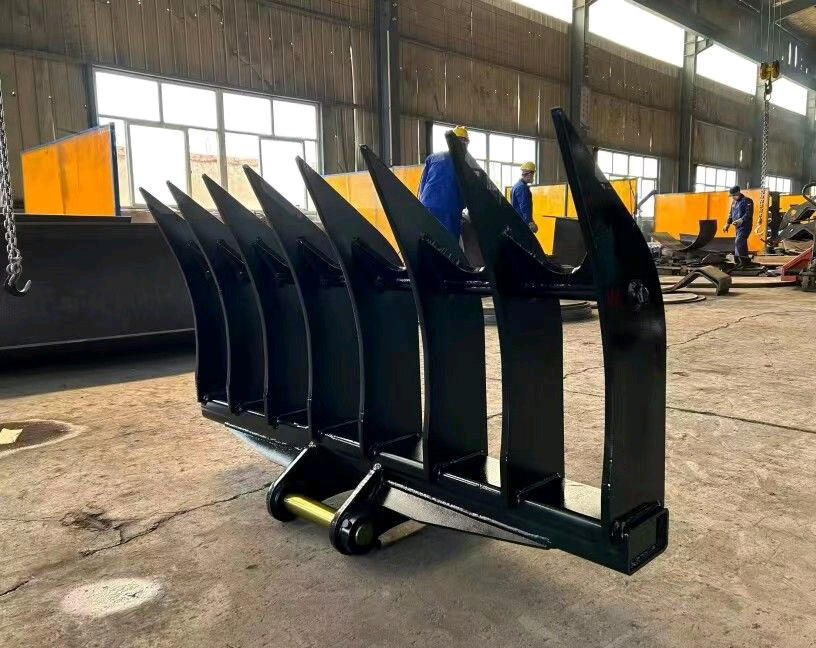 Q355B Excavator Rake Bucket For Land Clearing Hitachi 200 Cat 320 Komatsu 210