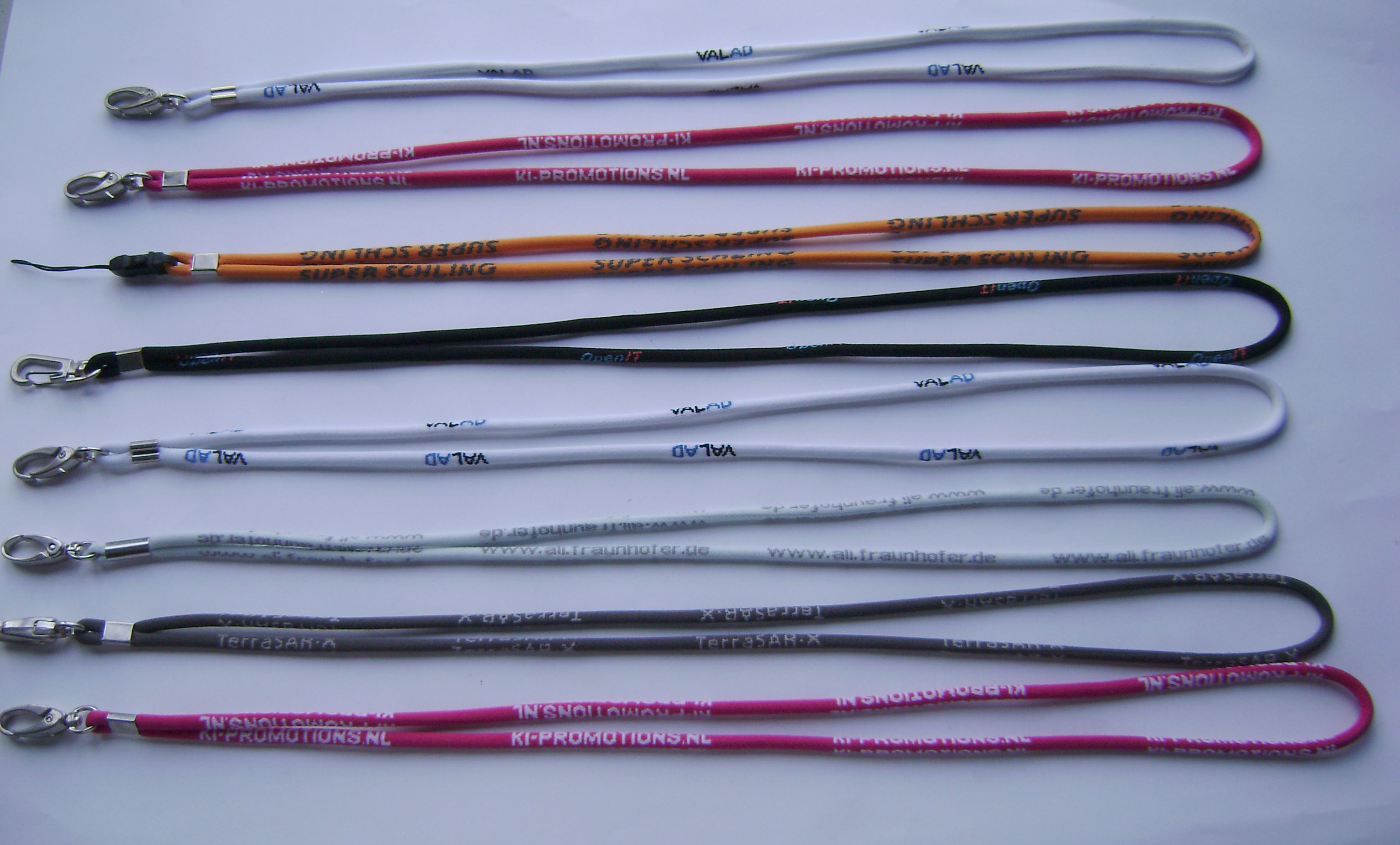 Custom Recycled Lanyards , White Logo Event Staff Lanyards Printing