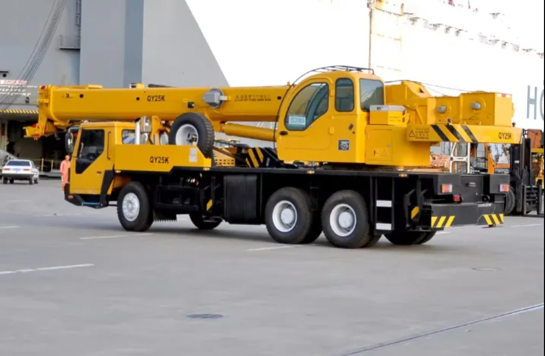 25 Ton QY25K Truck Mobile Crane 1 Year Warranty