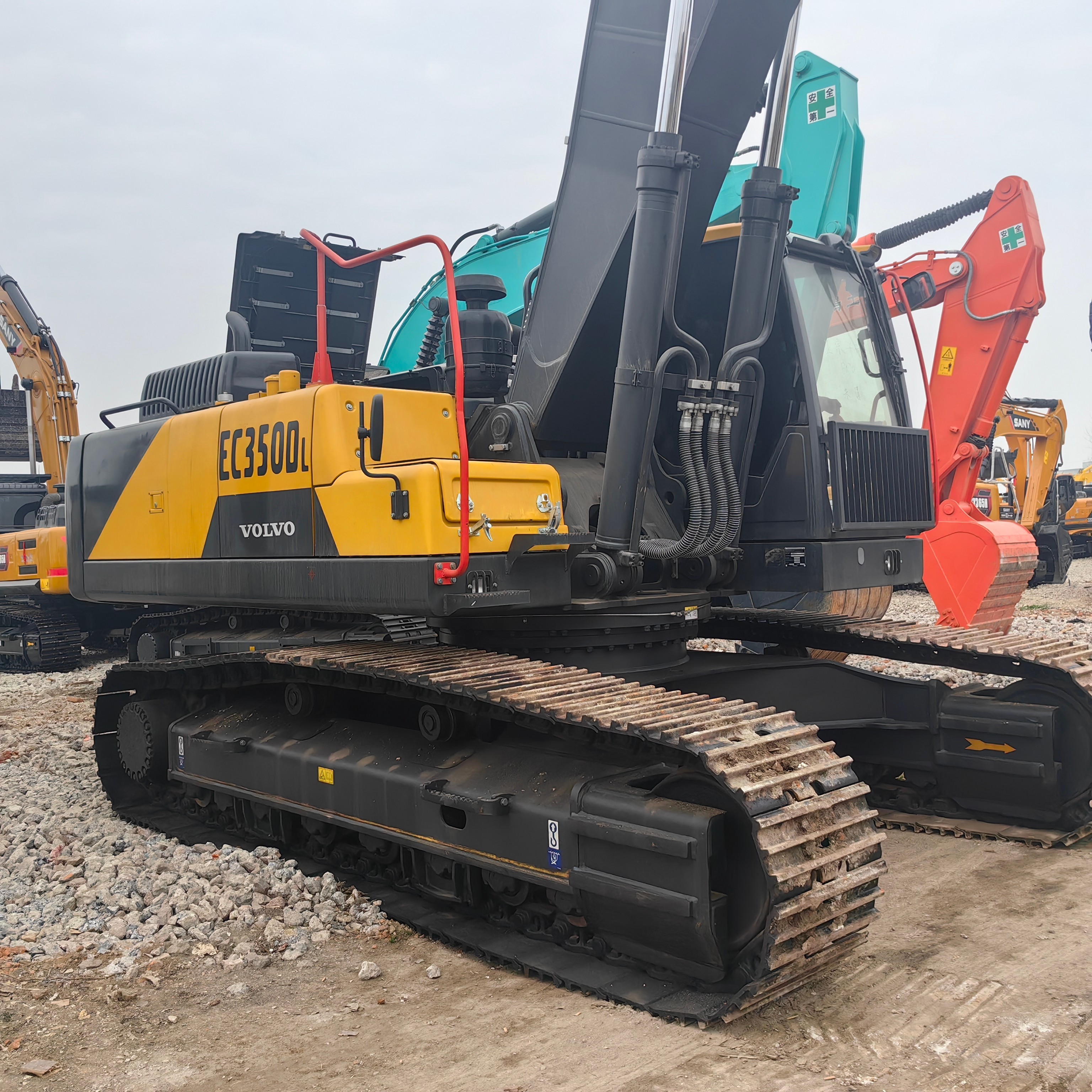 Used Large Machine Digger Volvo Ec350 Engineering Construction Heavy Excavator 36Ton