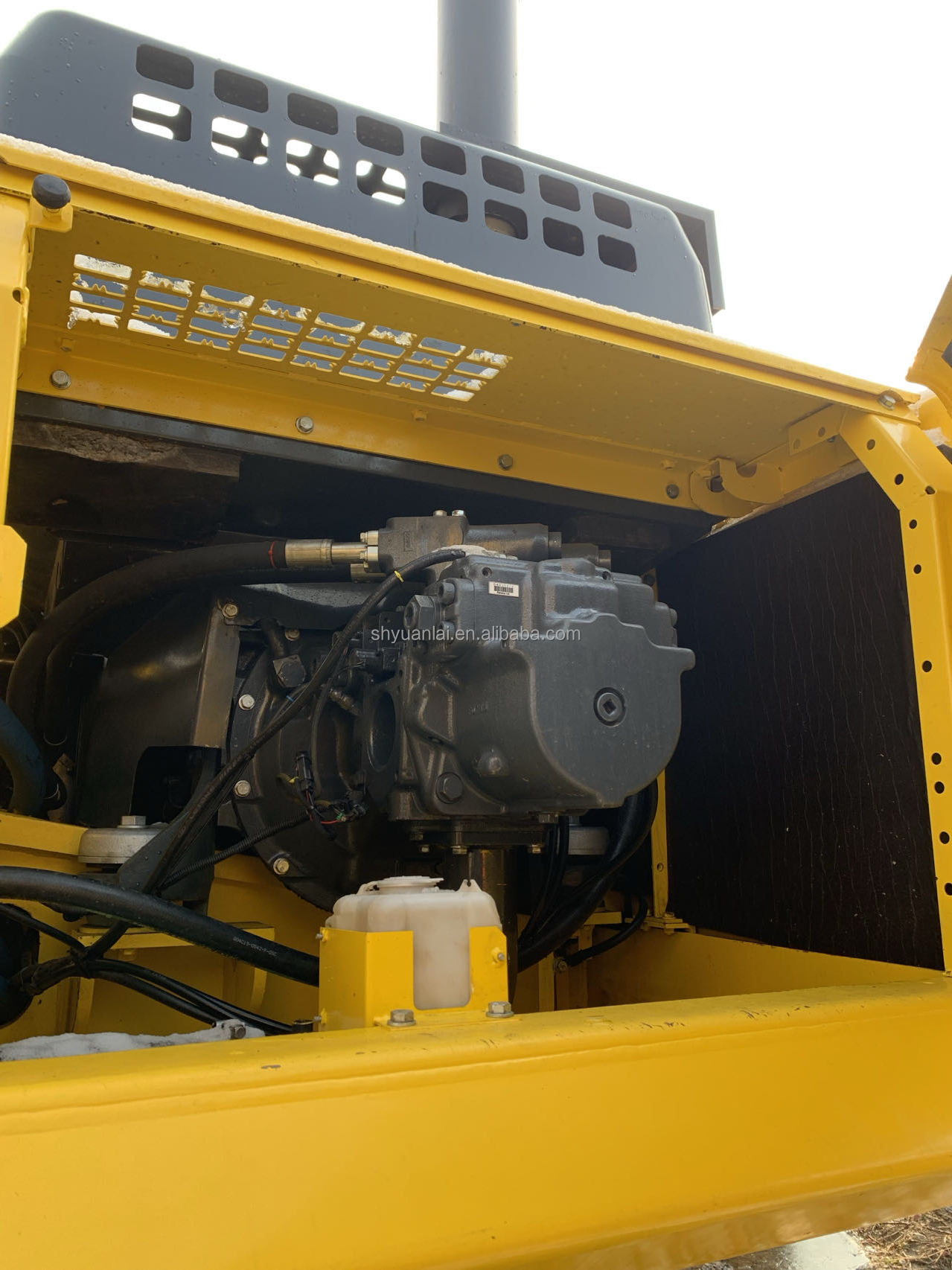 WECHAT 17321181171 Komatsu PC200 Excavator with Fuel-Saving System and Working System