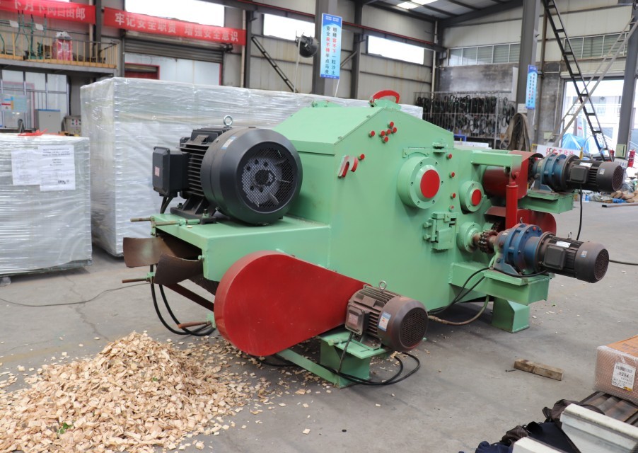 Eucalyptus Wood Chipper, Wood Chips Making Machine, Forestry Machinery Small Chipper Shredder