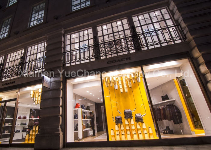 Gold Color Decorative Resin Bobbin Statues , Window Decorations For Retail Stores