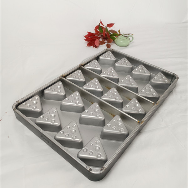 600*400*50mm 20 Links Triangle 1.0mm Cake Baking Trays