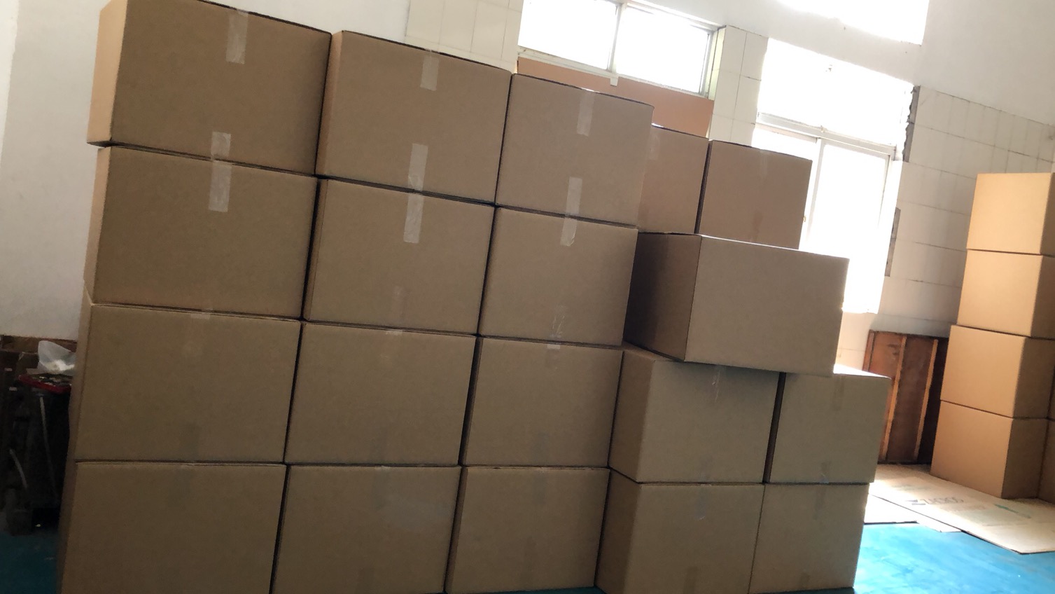 280ml 300ml 500ml 750ml 1L 1.5L 2.5L 4L Plastic Food Storage Pail Christmas Decoration