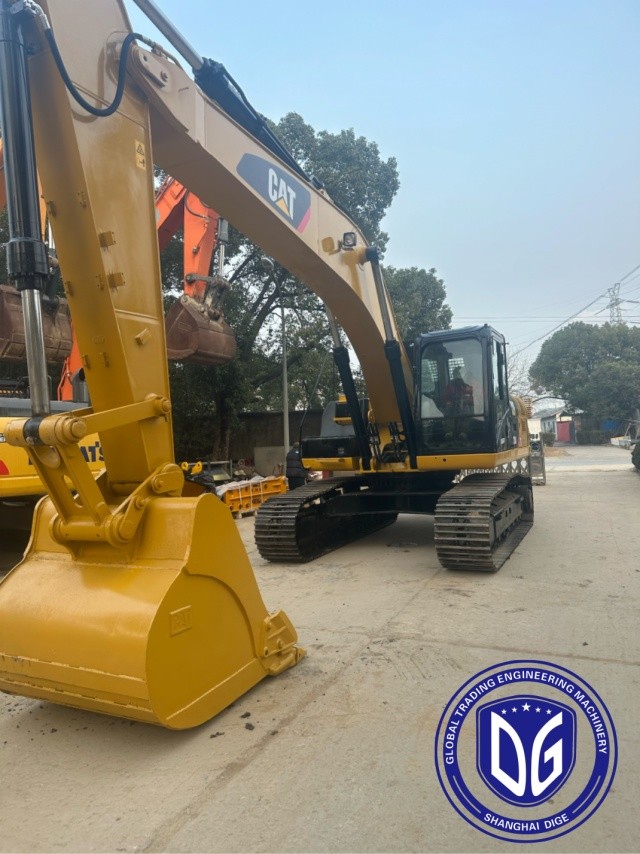 Cutting Edge Used Caterpillar 329D Excavator 29T With Smooth Hydraulic Operation