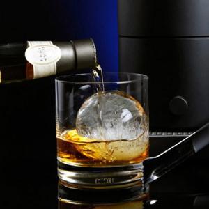 Quality High Perfomance SS Ice Ball Maker Machine , Ball Diameter Φ35mm Φ55mm wholesale