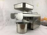 Hot Press Soybean Oil Press Machine , Mini Oil Press Machine Higher Oil Yield