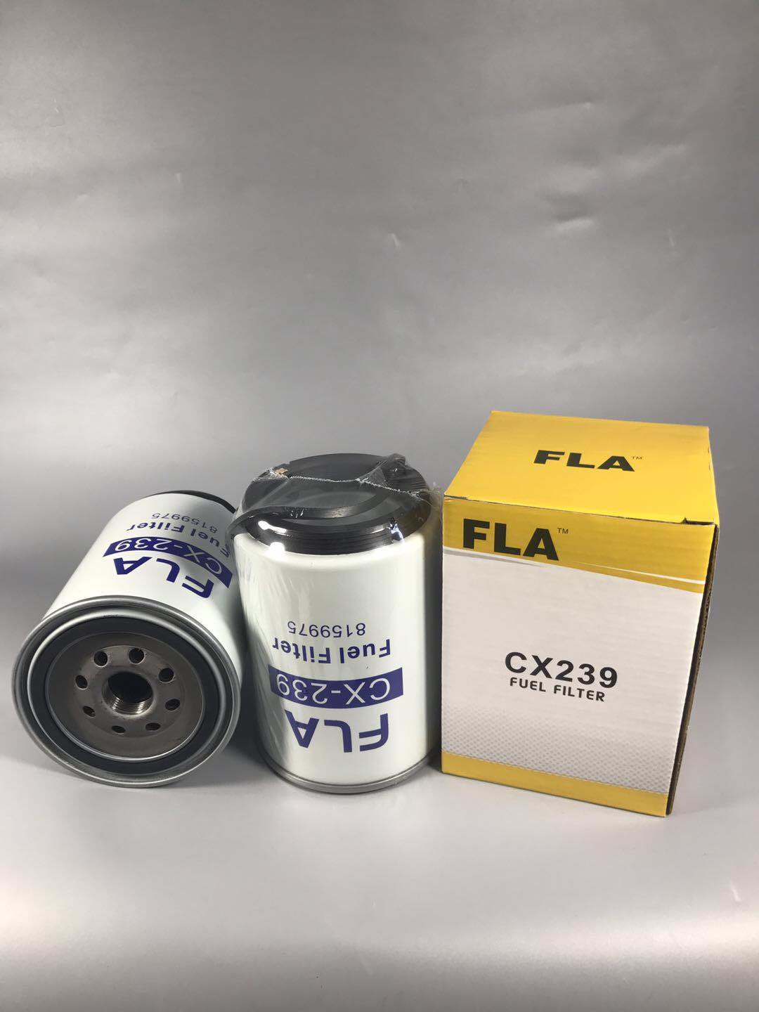 Long Lifespan Fuel Separator Filter R90P 8159975 23390-E0010 For R215-7 SK200-8