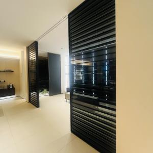 Quality Cloakroom Wardrobe Glass 3mm-12mm Thickness Black Wardrobe Closet wholesale