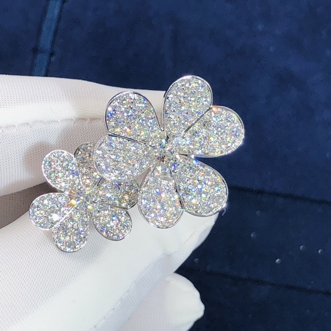 Van Cleef & Arpels 18k White Gold Frivole Between The Finger Ring Natural Vs Diamonds