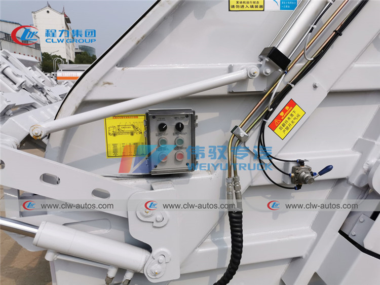 Rear Loader EURO 6 Dongfeng Home Waste Compactor Truck