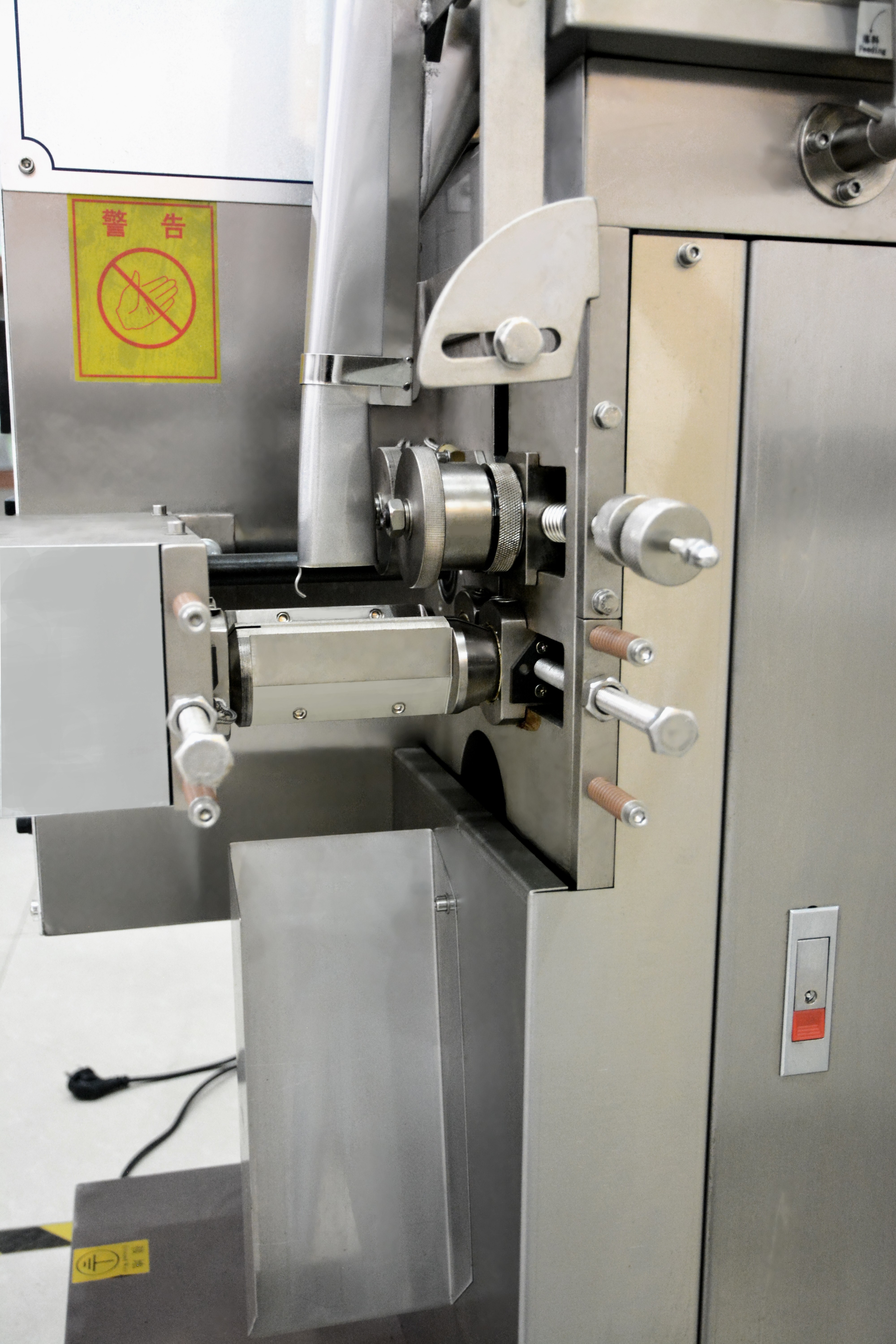 One Hopper Cotton Dip Tea Bag Packing Machine Tea Pouch Sealing Machine